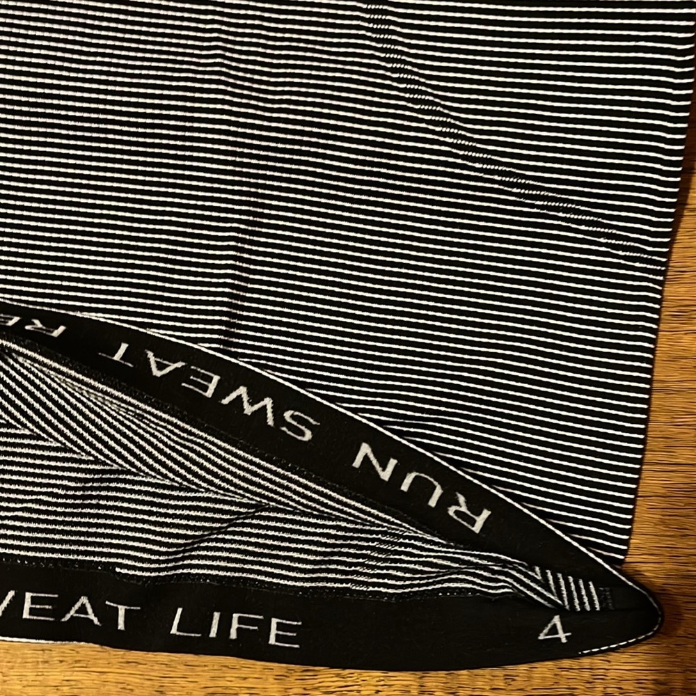 Lululemon Swiftly Tech short sleeve crew in tempo stripe balck and white - Picture 7 of 8